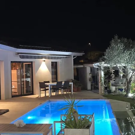 4 Avec Piscine Proche Pezenas فيلة *